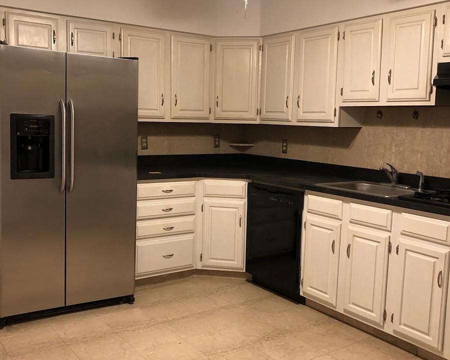 1st image of 1112 Clarence Ave