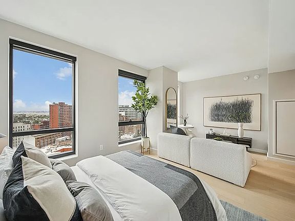2nd image of 567 Fulton St #21H