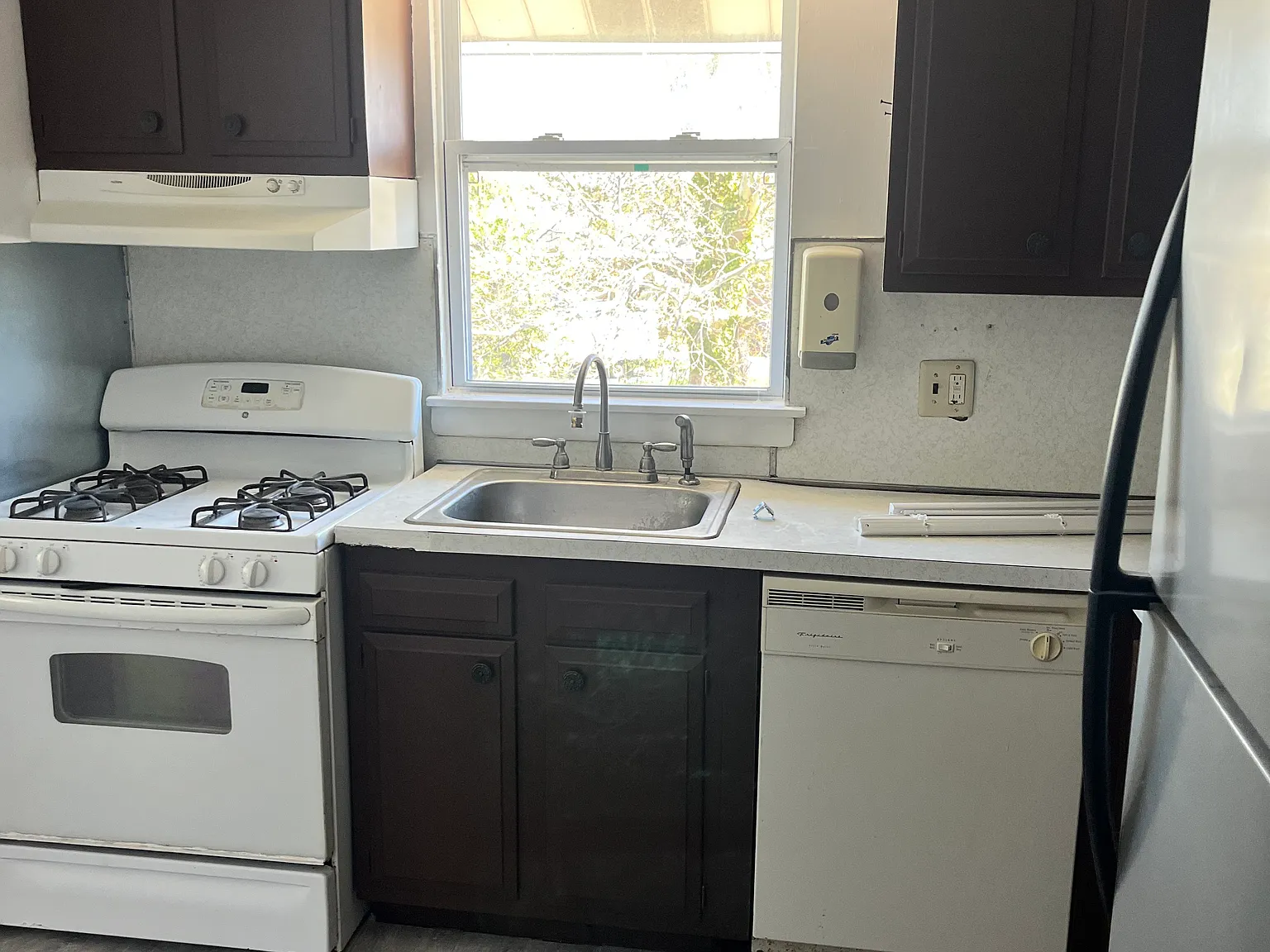 2 bed, 775 sqft, $1,195 — Photo 3