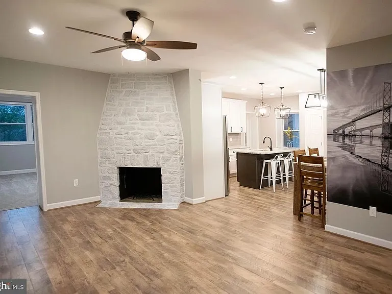 211 Sillery Bay Rd — Photo 16