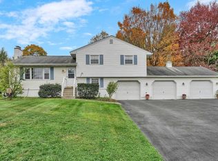 150 Rothenburgh Rd, Poughkeepsie, NY 12603