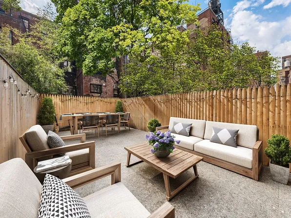 304 W 88th St, New York, NY 10024