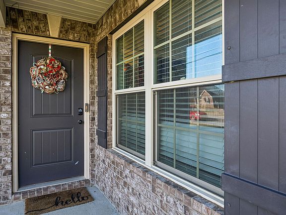 3rd image of 2906 Dusenburg Dr