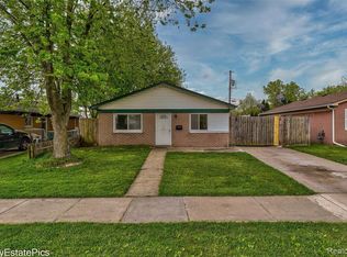 27031 Joan St, Taylor, MI 48180