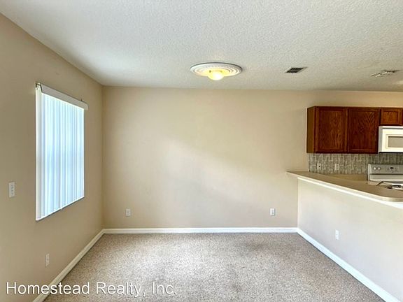 3rd image of 601 Cresting Oak Cir #96