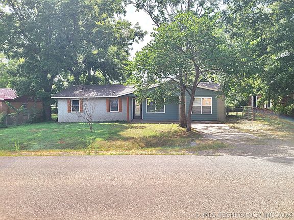2nd image of 1680 Clara St