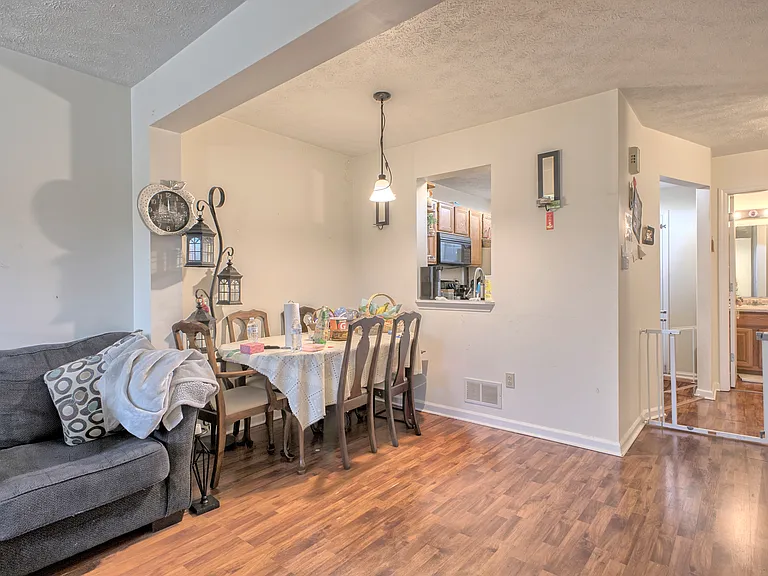 128 Winston Way — Photo 8
