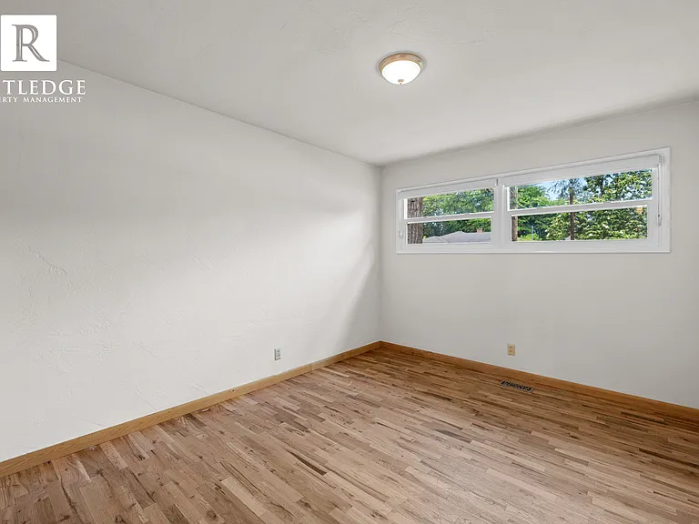 2000 Westerlund Dr — Photo 14