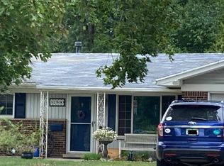 32500 W Nine Mile Rd, Farmington, MI 48336