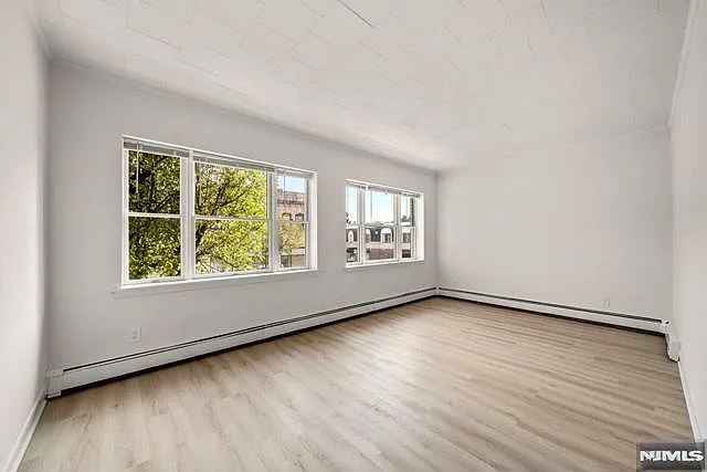 3 bed, $2,700 — Photo 3