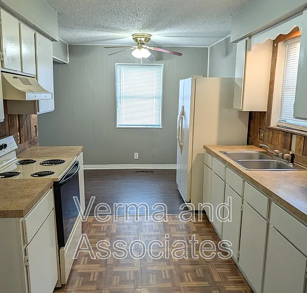 340 N C St #1 — Photo 6