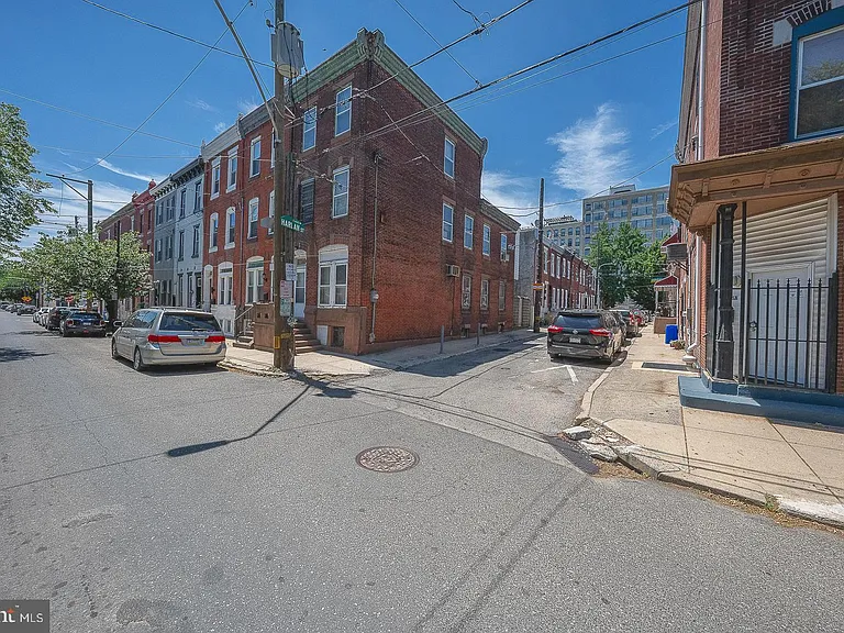 418 Harlan St — Photo 29