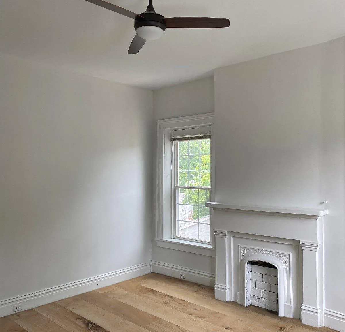 227 E High St — Photo 1