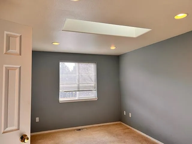 3349 NE Mendenhall Dr — Photo 10