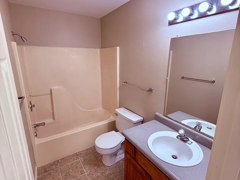 2714 E Kantz Dr — Photo 27