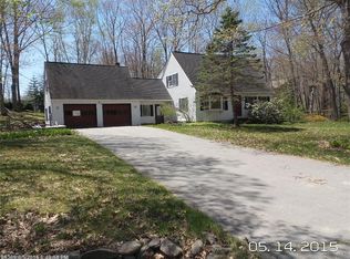 26 Pleasant Ridge Dr, Camden, ME 04843
