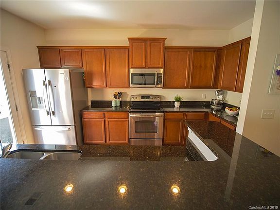 2nd image of 5672 Tipperlinn Way #67