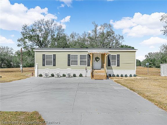 2nd image of 3819 Penny Dr