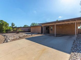 7001 N Starshine Dr, Tucson, AZ 85741