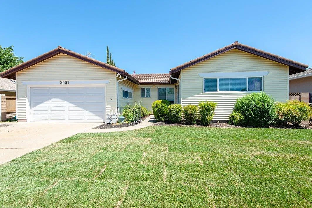 8531 Cliffwood Way photo 1