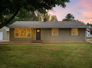 3714 Kenny Ln, White Bear Lake, MN 55110