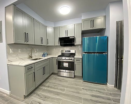2nd image of 134 Bay 38 St #1