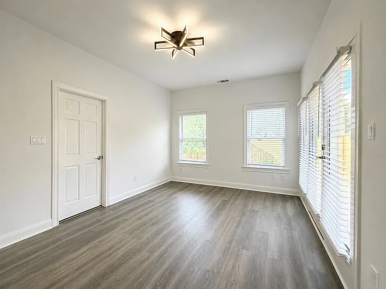 804 E Dean Keeton St — Photo 18