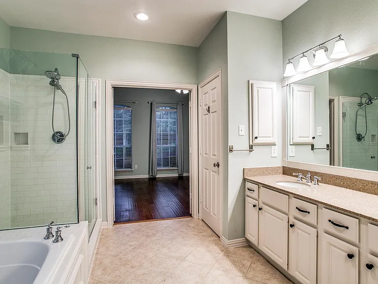 302 Walnut Grove Ln — Photo 10