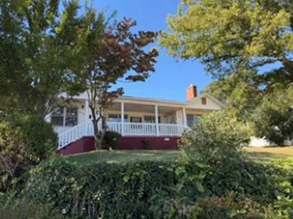 713 N Main St, Greer, SC