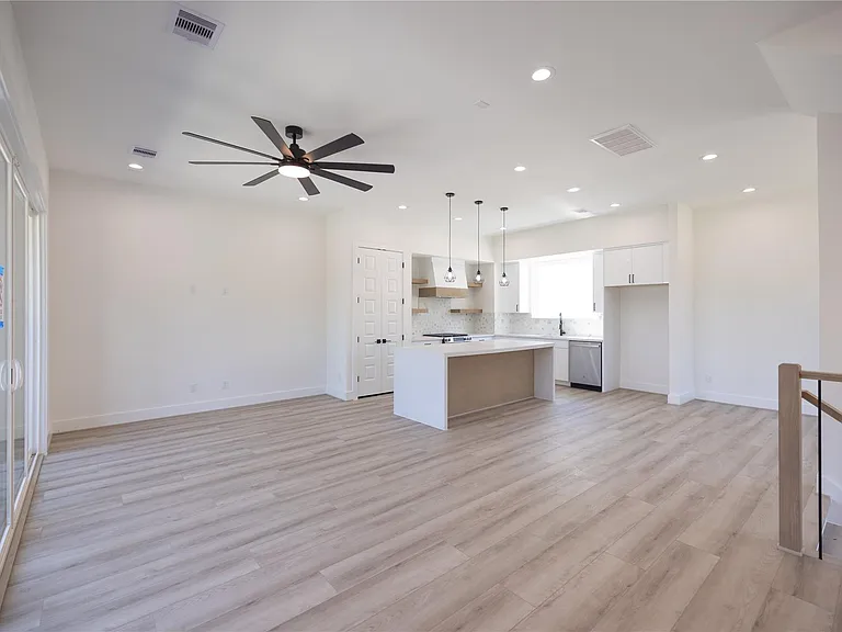 4012 Yellowstone Blvd — Photo 13