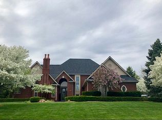 278 Oakbridge Dr, Rochester, MI 48306