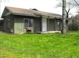 810 NW Frontage Rd, Canyonville, OR 97417