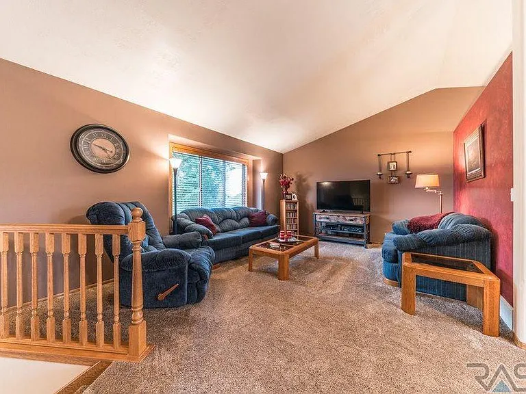 117 N Dewberry Ave — Photo 8