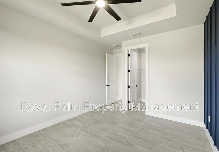 3750 NE 13th Ave — Photo 16