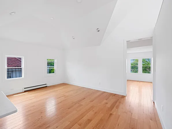 7807 Ridge Boulevard image 19 of 21