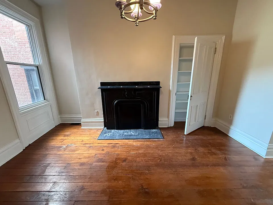 330 Main St