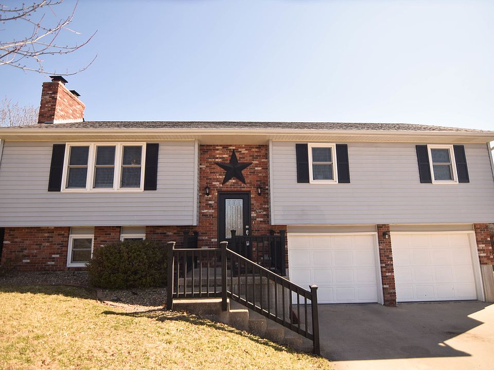 1st image of 205 Hillcrest St