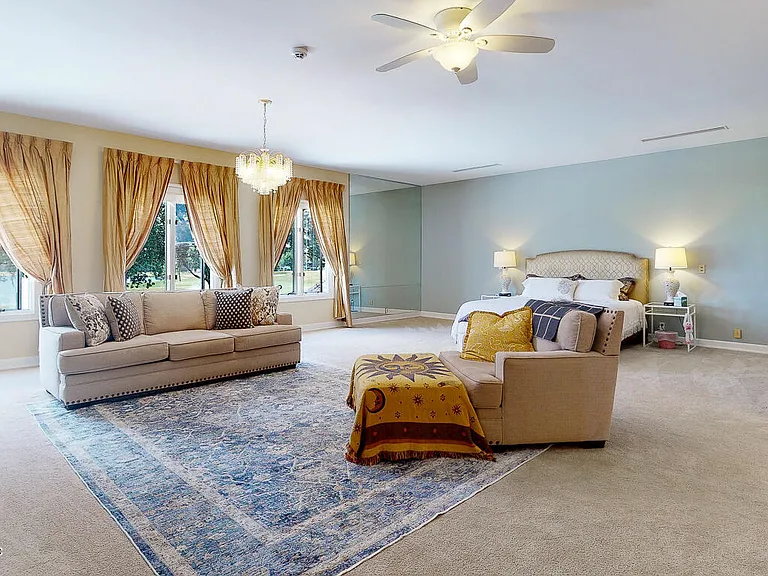 7987 Hollyridge Rd — Photo 14