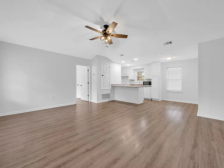 22150 Hill N Dale Dr — Photo 6