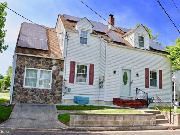 215 N Elm St, Salem, NJ 08079