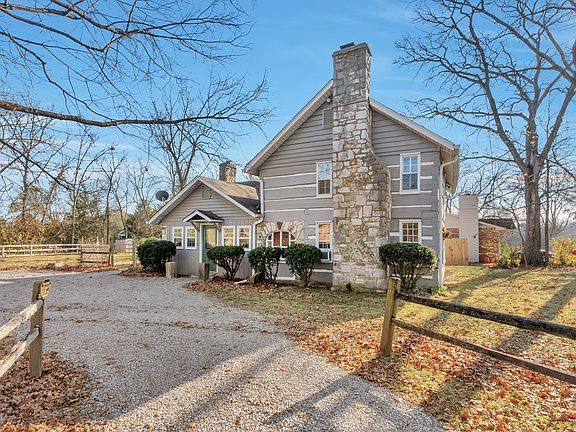5th image of 103 Beverly Dr