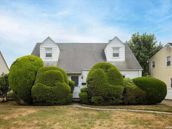 165 Derby Street, Valley Stream, NY 11581