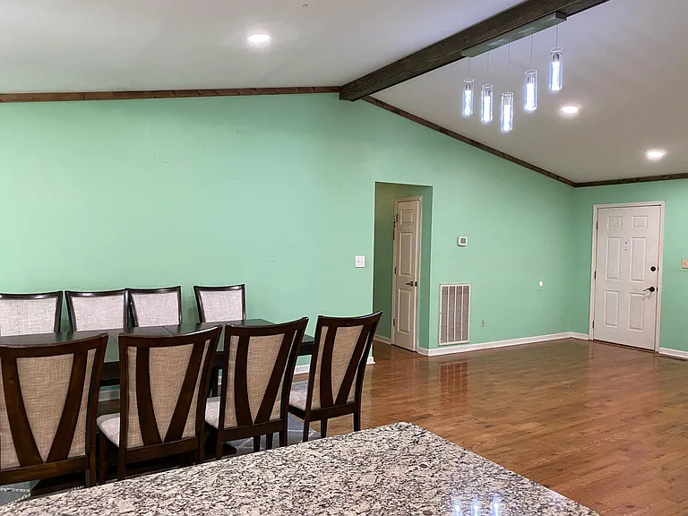 2305 Belview Rd — Photo 9