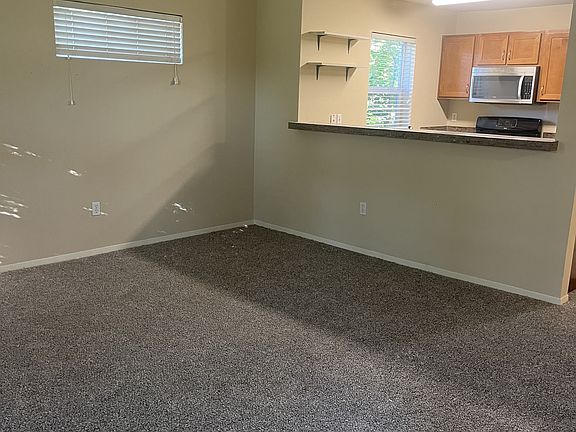5th image of 15052 NW Central Dr