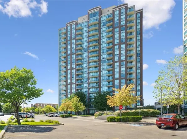 4889 Kimbermount Ave #1710, Mississauga, ON L5M 7R9