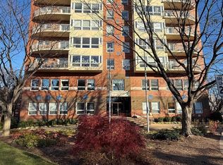 250 W Main St APT 402, Charlottesville, VA 22902