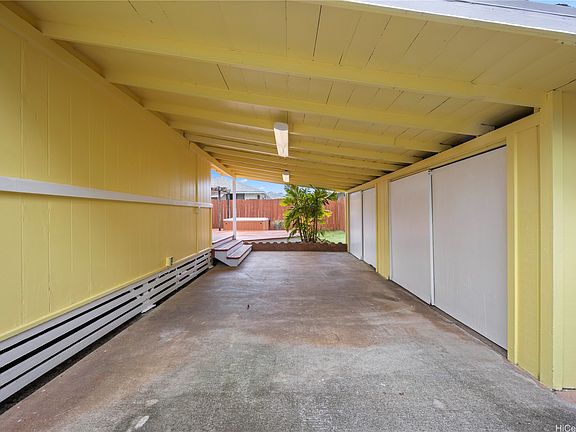 3rd image of 327 Manae St