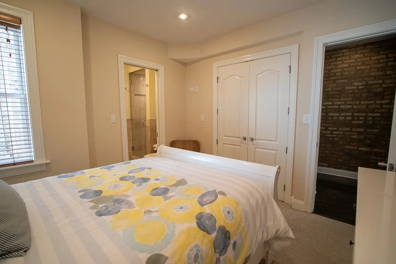 3 bed, 1400 sqft, $4,650 — Photo 4