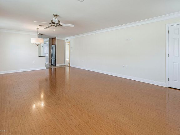 5th image of 4 Camrose St