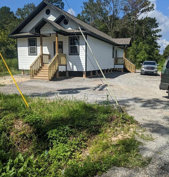 1st image of 241 Dogwood St #2